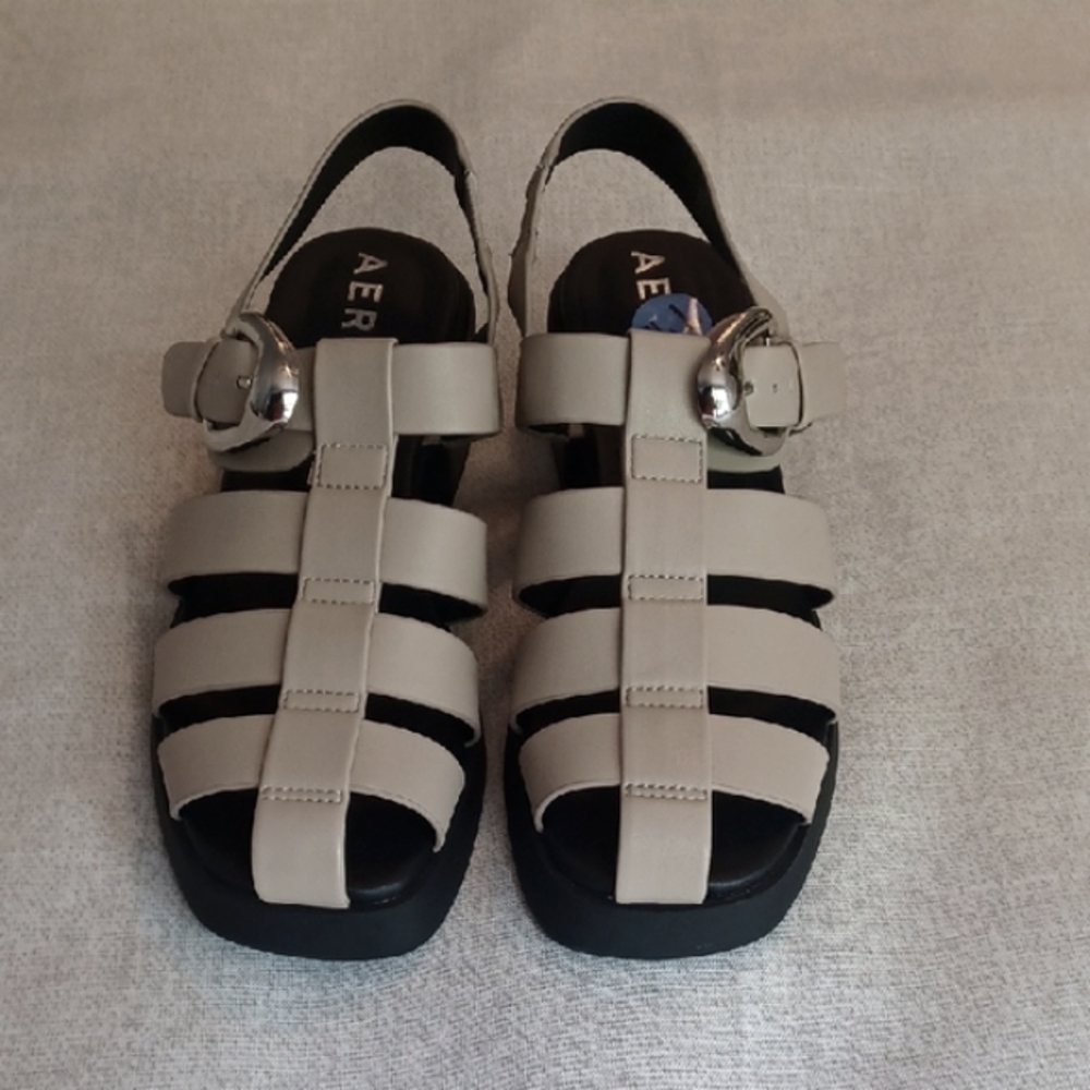 AEROSOLES Women's Strappy Slingback Sandals in Light Gray and Black